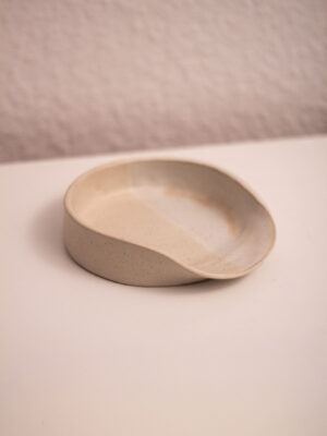 Grydeskeholder - beige og hvid